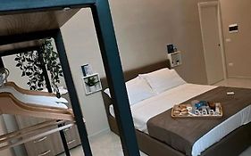 Bed And Breakfast La Piazza  3*